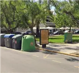 Mupi en avenida 9 d’Octubre, Puerto de Sagunto Mupi en cruce de av. 9 d’Octubre con Reina Isabel II en Puerto de Sagunto